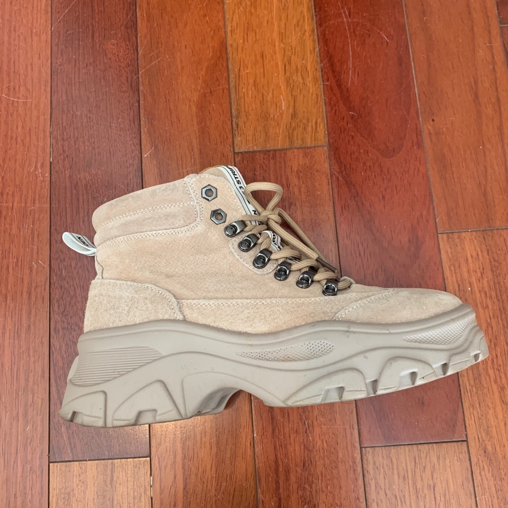 Chunky Snow Shoe size 8